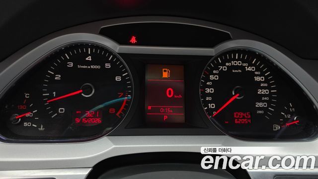 Audi A6 2010 — photo 8
