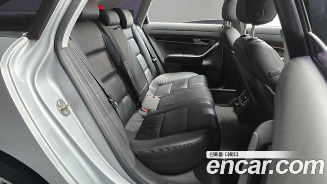 Audi A6 2010 — photo 11
