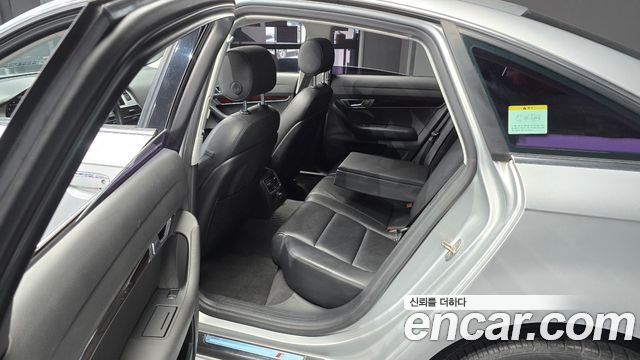 Audi A6 2010 — photo 12