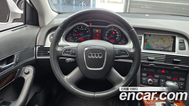 Audi A6 2010 — photo 13