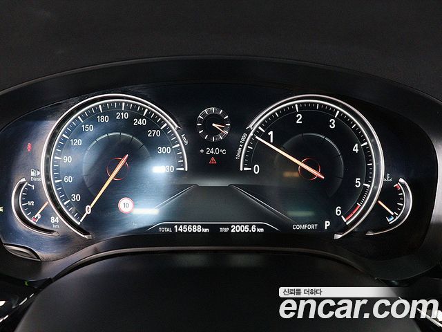 BMW 5-Series 2017 — photo 6