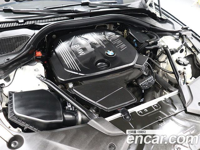 BMW 5-Series 2017 — photo 19