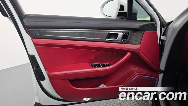 Porsche Panamera 2021 — photo 14
