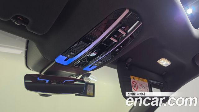 Porsche Panamera 2021 — photo 28