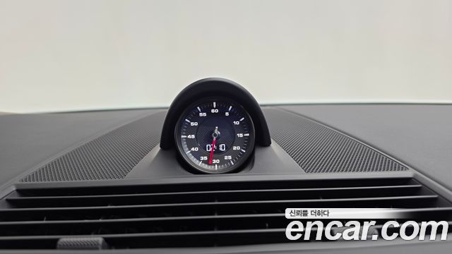 Porsche Panamera 2021 — photo 33