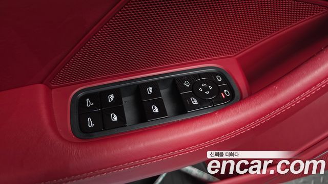 Porsche Panamera 2021 — photo 36