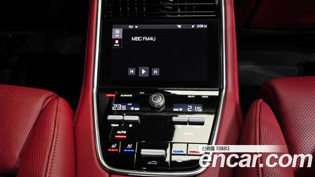 Porsche Panamera 2021 — photo 39