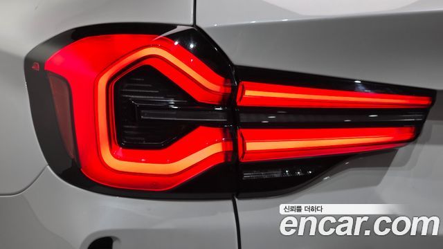 BMW iX3 2024 — photo 9