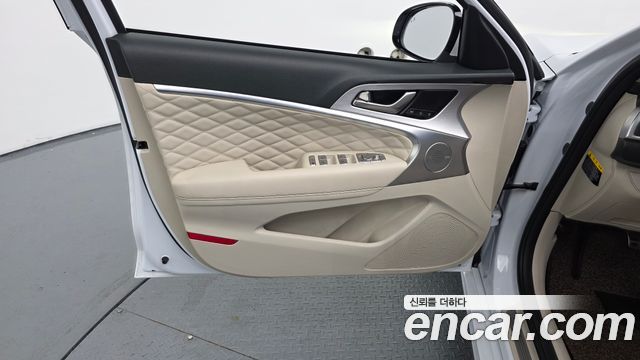 Genesis G70 2018 — photo 14