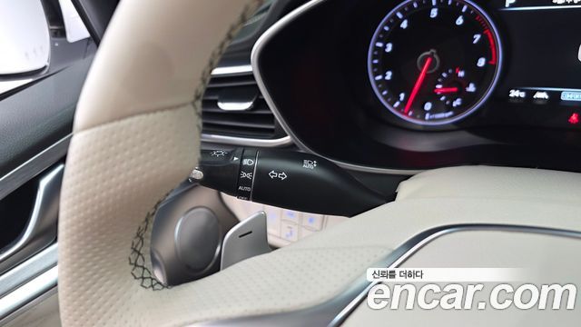 Genesis G70 2018 — photo 29