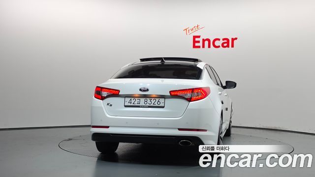 Kia K5 2011 — photo 4
