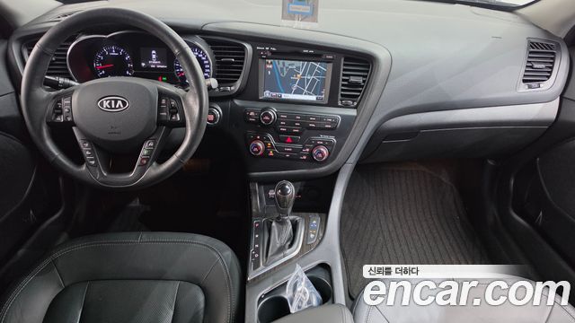 Kia K5 2011 — photo 7