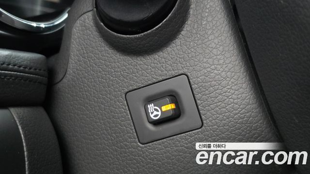 Kia K5 2011 — photo 19