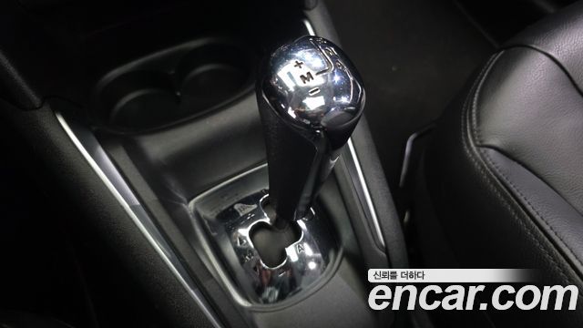 Peugeot 208 2014 — photo 9