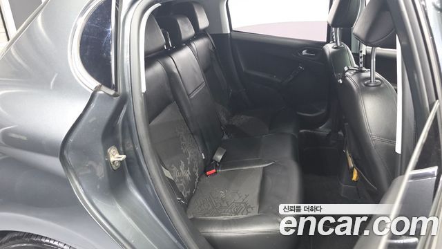 Peugeot 208 2014 — photo 12
