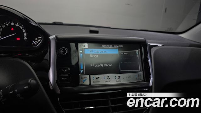 Peugeot 208 2014 — photo 14