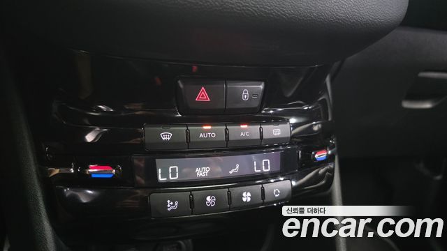 Peugeot 208 2014 — photo 15