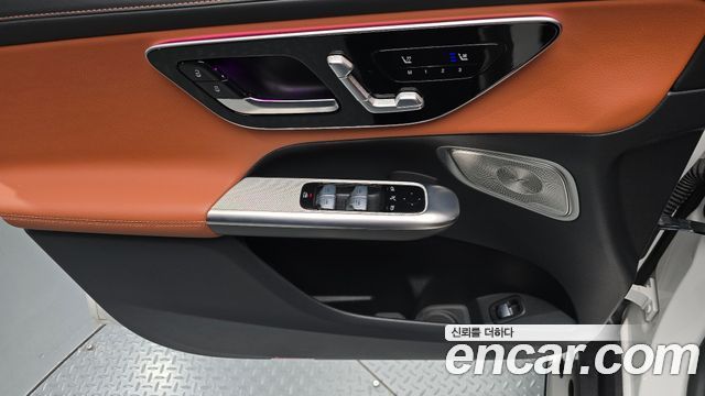 Mercedes-Benz GLC-Class 2024 — photo 14