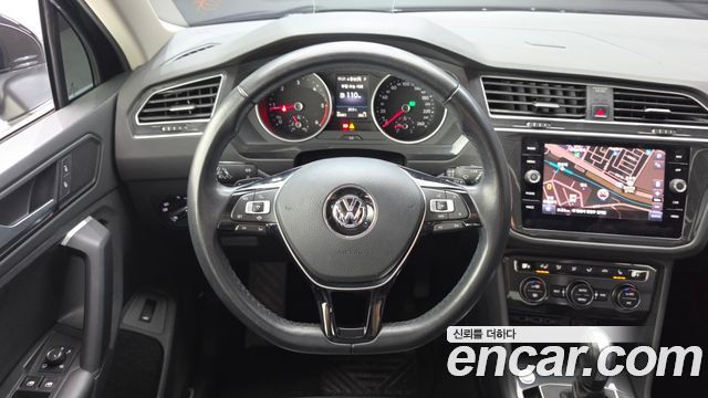 Volkswagen Tiguan 2020 — photo 19