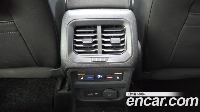 Volkswagen Tiguan 2020 — photo 30