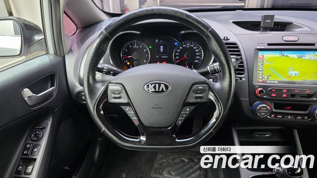 Kia K3 2017 — photo 13