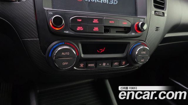 Kia K3 2017 — photo 16