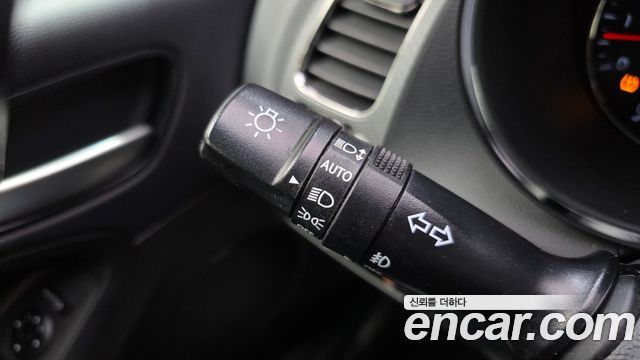 Kia K3 2017 — photo 18