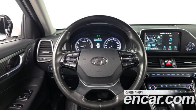 Hyundai Grandeur 2019 — photo 18