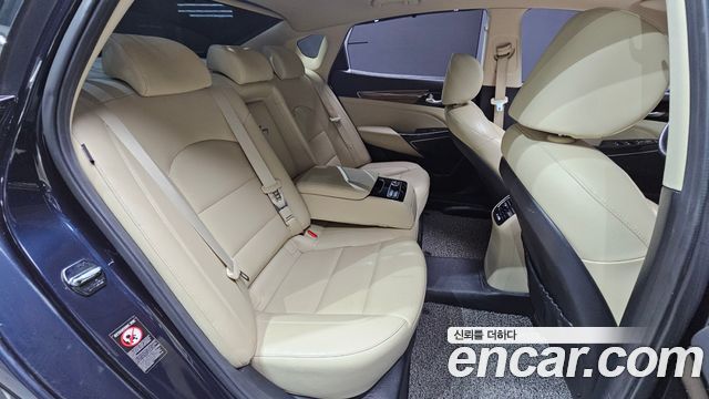 Kia K7 2016 — photo 17