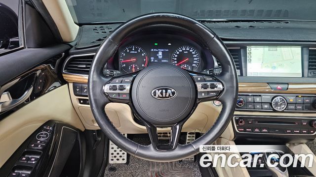 Kia K7 2016 — photo 19