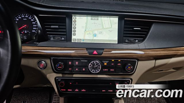 Kia K7 2016 — photo 20
