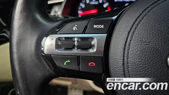 Kia K7 2016 — photo 29