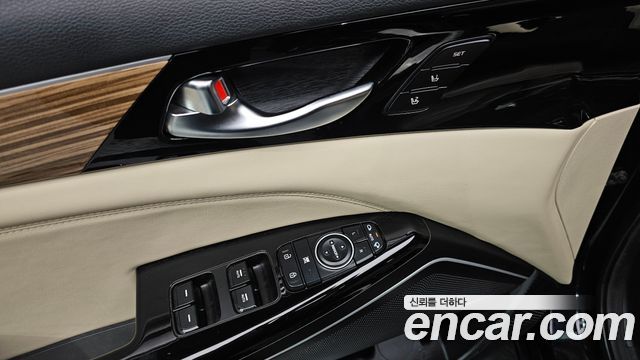 Kia K7 2016 — photo 31