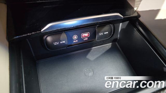 Kia K7 2016 — photo 32