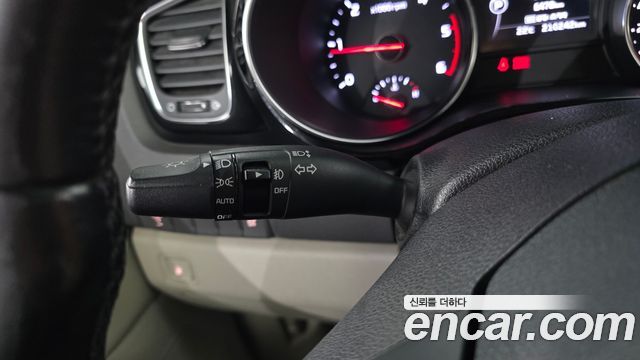 Kia Canival 2015 — photo 16