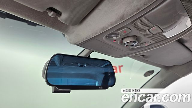 Audi A4 2011 — photo 19