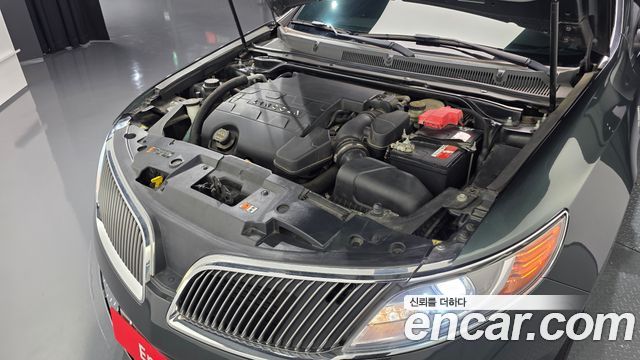 Lincoln MKS 2016 — photo 6