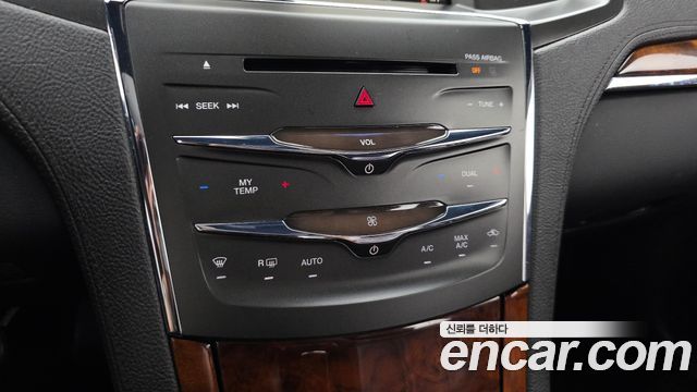 Lincoln MKS 2016 — photo 24