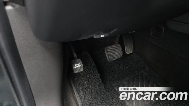 Lincoln MKS 2016 — photo 27