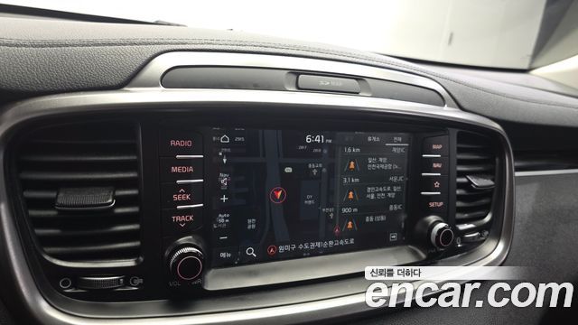 Kia Sorento 2019 — photo 21