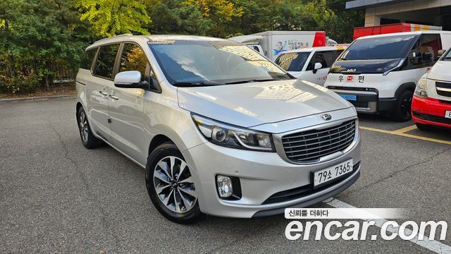 Kia Canival 2015 — photo 1