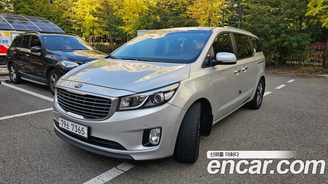 Kia Canival 2015 — photo 2