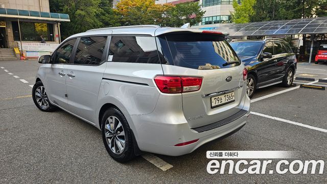 Kia Canival 2015 — photo 3