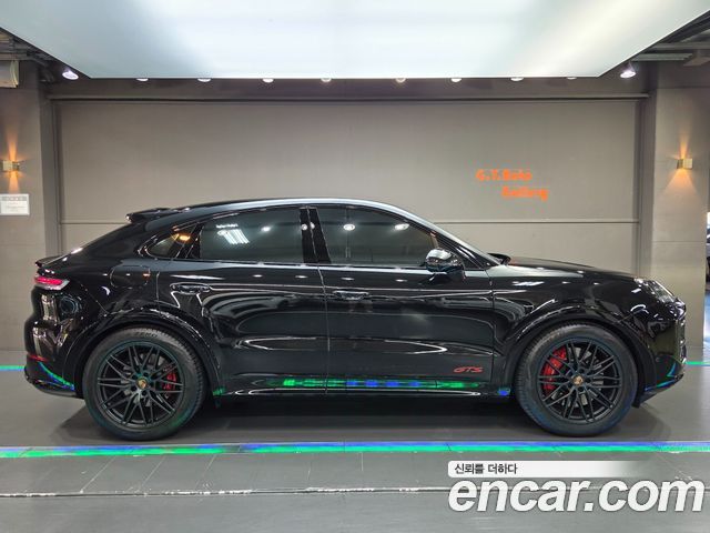 Porsche Cayenne 2025 — photo 6