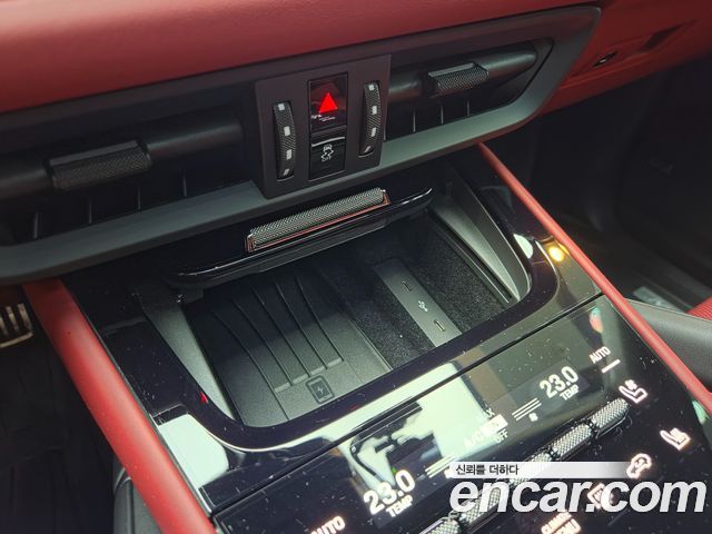 Porsche Cayenne 2025 — photo 16