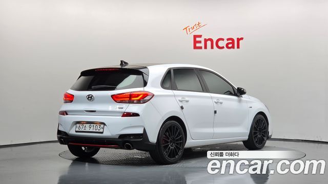 Hyundai i30 2019 — photo 2