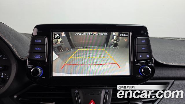 Hyundai i30 2019 — photo 20
