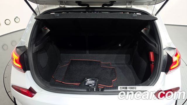 Hyundai i30 2019 — photo 22