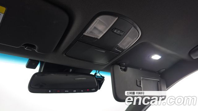 Hyundai i30 2019 — photo 24