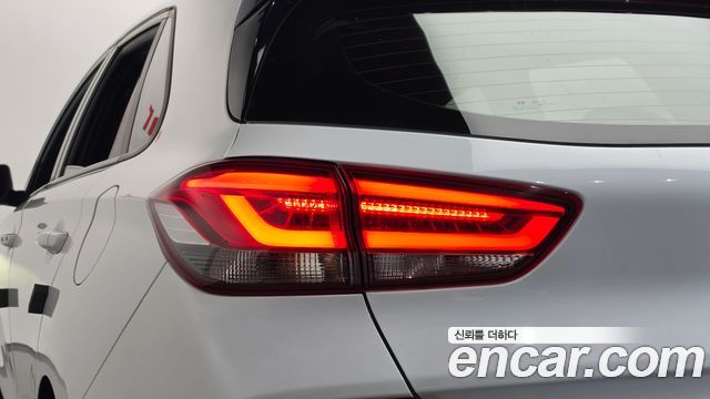 Hyundai i30 2019 — photo 9